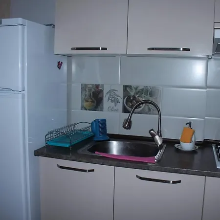Berapartment With Mountain View Batumi Zewnętrze zdjęcie