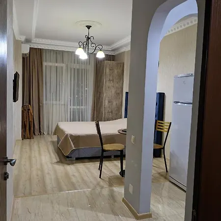 Berapartment With Mountain View Batumi Zewnętrze zdjęcie
