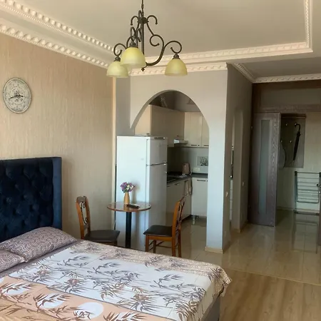 Berapartment With Mountain View Batumi Zewnętrze zdjęcie